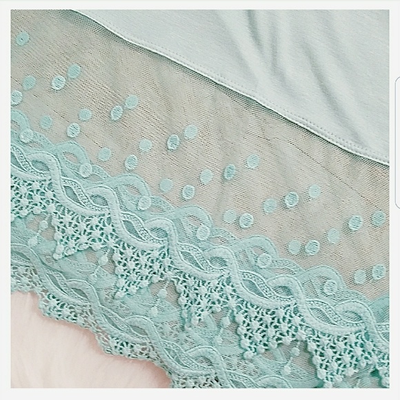 Mint Lace Hem Tank - Picture 3 of 3
